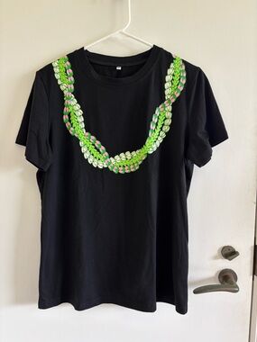 Hawaiian lei shirt pikake